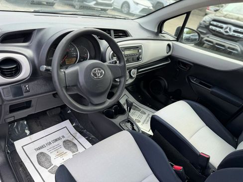 Used 2012 Toyota Yaris L image 15