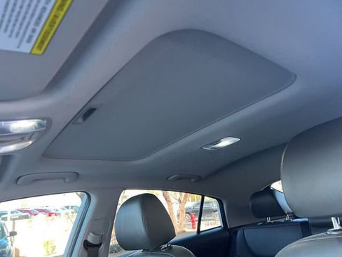 Used 2020 Hyundai Ioniq Limited image 32