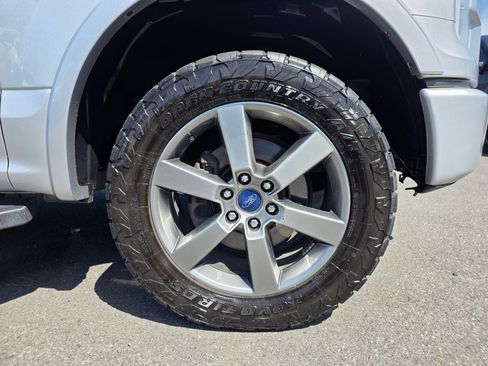 Used 2016 Ford F150 Lariat w/ Equipment Group 502A Luxury AWD/4WD image 9