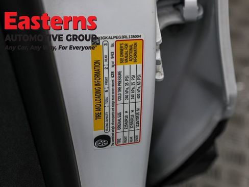 Used 2024 GMC Terrain SLT image 36