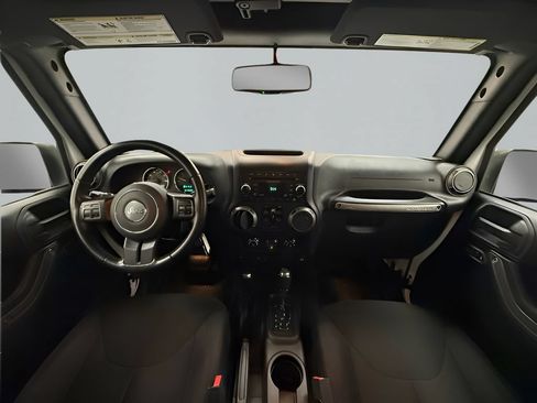 Used 2018 Jeep Wrangler Unlimited Sport S AWD/4WD image 16