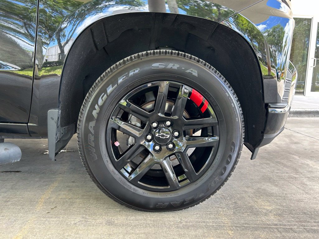 Used 2021 Chevrolet Silverado 1500 RST w/ Redline Edition AWD/4WD image 26