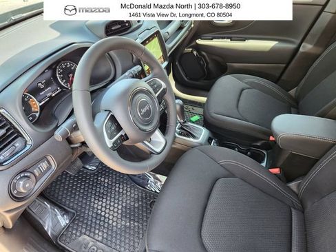 Used 2023 Jeep Renegade Altitude AWD/4WD image 7