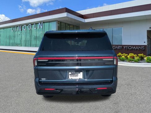 New 2025 Lincoln Navigator L Reserve image 5