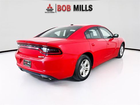 Used 2020 Dodge Charger SXT w/ Leather Interior Group image 7