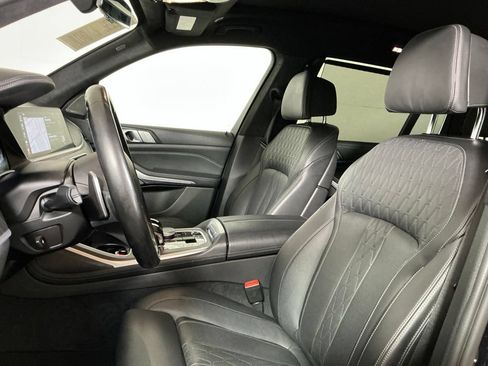 Used 2022 BMW X7 M50i w/ Dynamic Handling Package AWD/4WD image 22