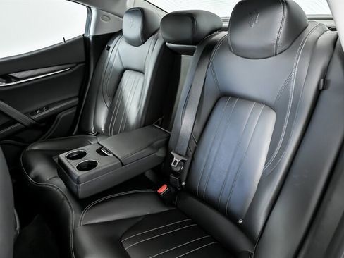 Used 2019 Maserati Ghibli S image 23