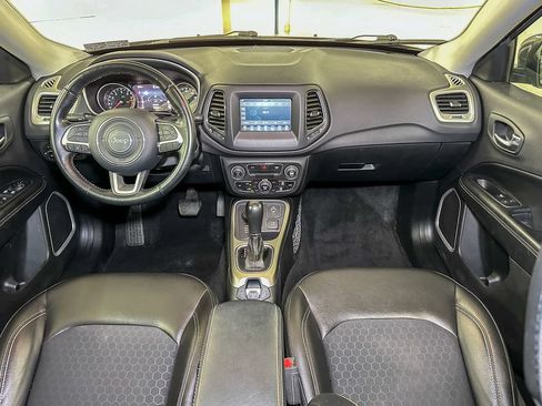 Used 2019 Jeep Compass Latitude w/ Popular Equipment Group AWD/4WD image 24