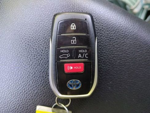 Used 2021 Toyota RAV4 SE w/ Weather & Moonroof Package AWD/4WD image 29