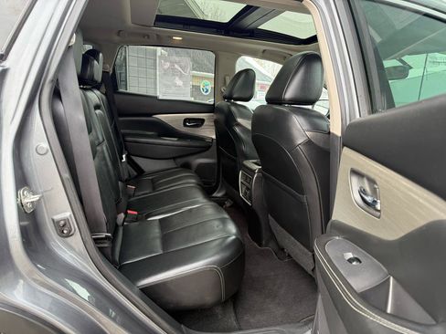 Used 2018 Nissan Murano SL w/ Moonroof Package image 12