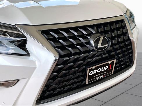 Used 2023 Lexus GX 460 Luxury w/ Accessory Package AWD/4WD image 27