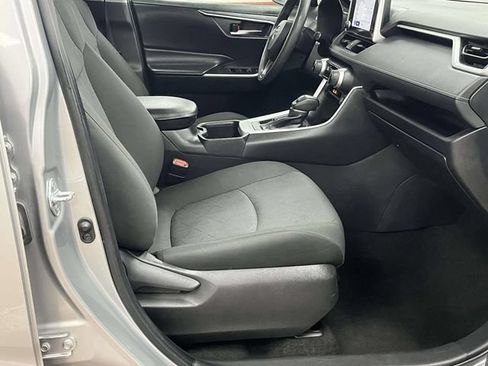 Used 2024 Toyota RAV4 XLE AWD/4WD image 23
