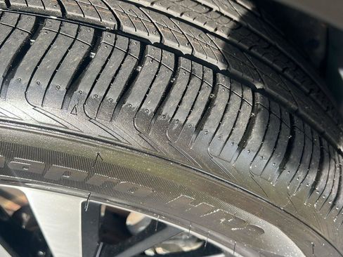 Used 2023 Nissan Pathfinder Platinum AWD/4WD image 45