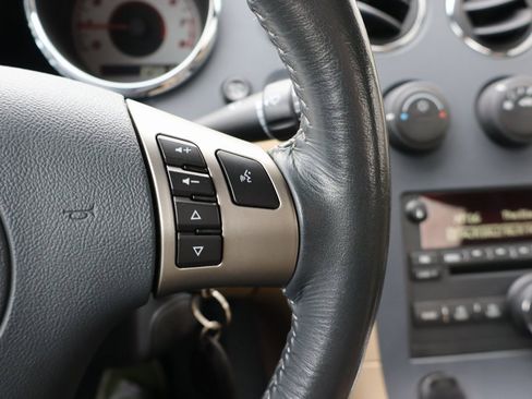 Used 2007 Pontiac Solstice Convertible w/ Premium Package image 8