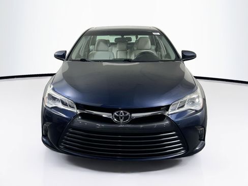 Used 2015 Toyota Camry XLE FWD image 2