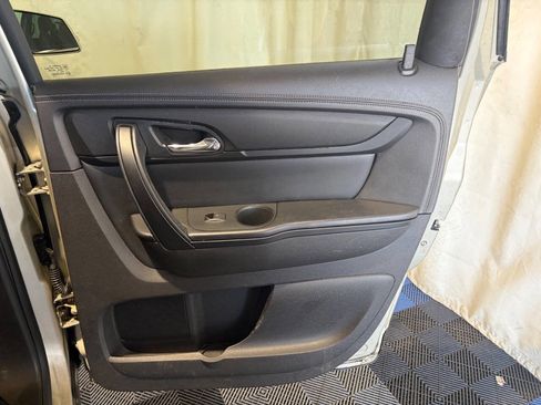 Used 2014 Chevrolet Traverse LT FWD image 11