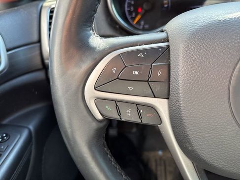 Used 2019 Jeep Grand Cherokee Altitude image 13