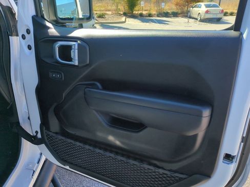 Used 2021 Jeep Wrangler Unlimited Rubicon 4xe w/ Cold Weather Group image 34