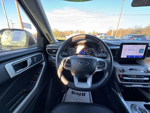 Used 2023 Ford Explorer XLT w/ Equipment Group 202A image 14