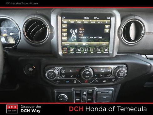 Used 2022 Jeep Wrangler Unlimited Sahara image 12