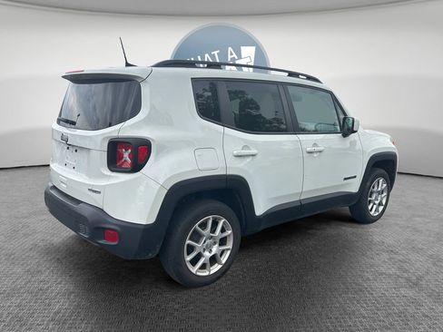 Certified 2021 Jeep Renegade Latitude w/ Convenience Group AWD/4WD image 3
