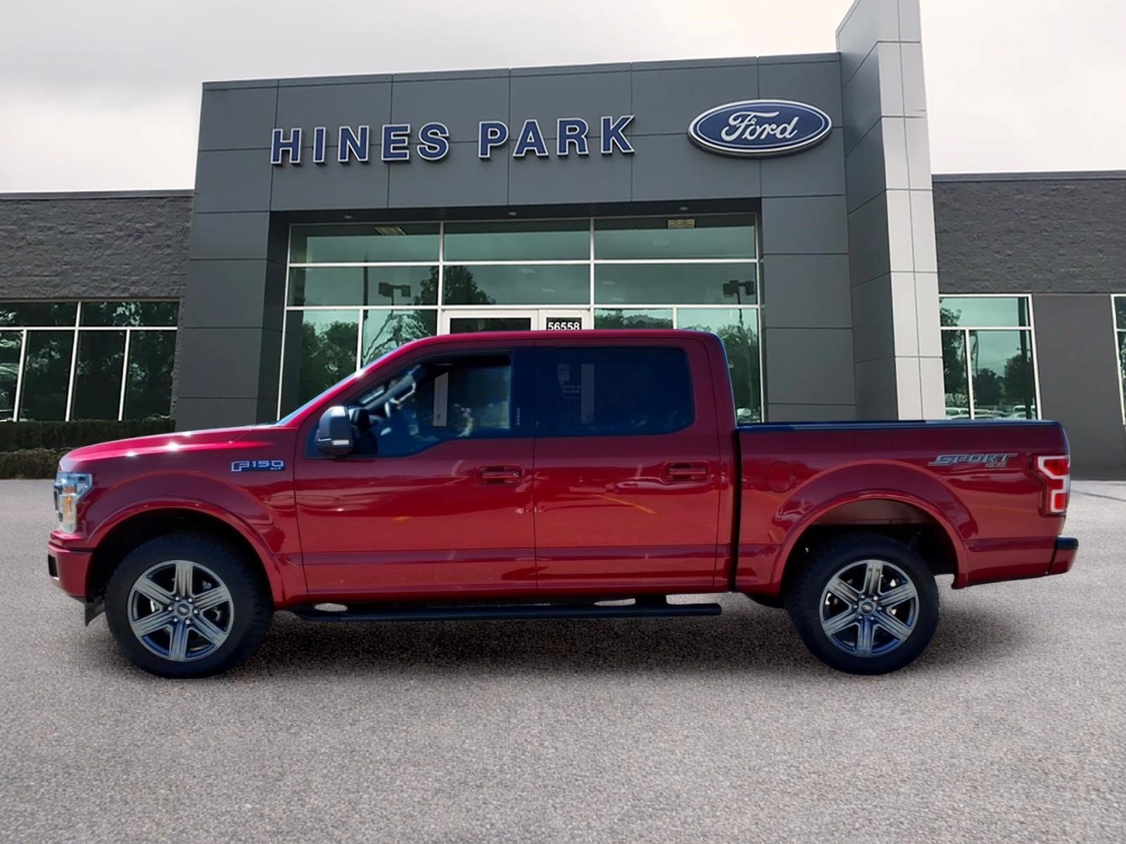 Used 2020 Ford F150 XLT w/ Equipment Group 302A Luxury AWD/4WD image 4
