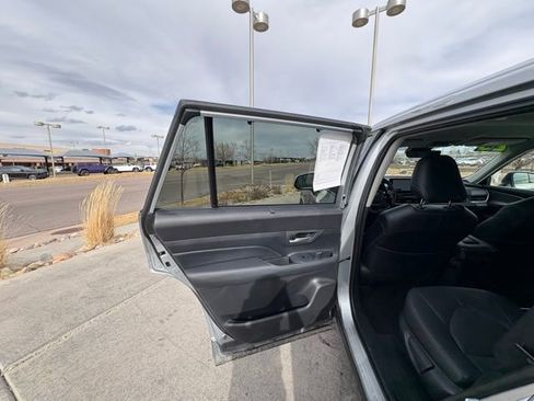 Used 2025 Toyota Grand Highlander AWD image 22