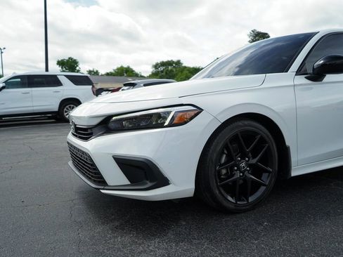 Used 2023 Honda Civic Sport image 16