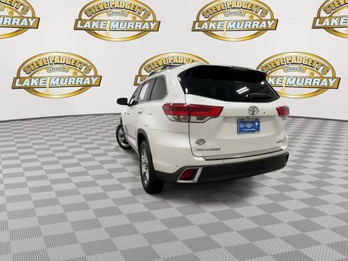 Used 2017 Toyota Highlander Limited FWD image 9