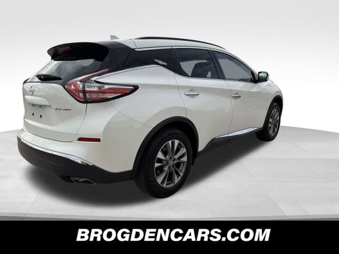 Used 2018 Nissan Murano SV image 3