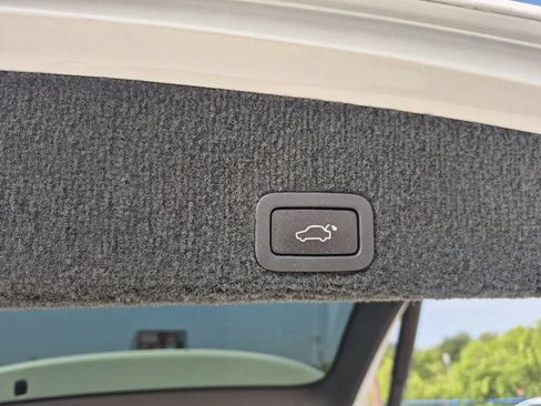 Used 2015 Volvo XC60 T6 Platinum FWD image 19