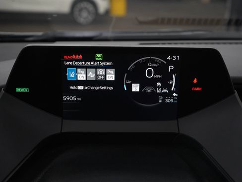 Used 2025 Toyota Prius Plug-In Hybrid image 23