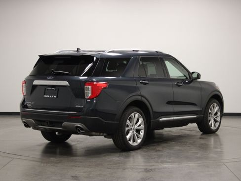 Used 2022 Ford Explorer Platinum w/ Class IV Trailer Tow Package AWD/4WD image 8