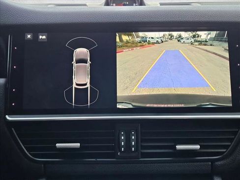 Used 2020 Porsche Cayenne S image 15
