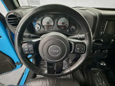 Used 2017 Jeep Wrangler Unlimited Sahara image 13