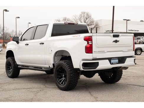 Certified 2024 Chevrolet Silverado 1500 Custom w/ LPO, Dark Essentials Package image 5