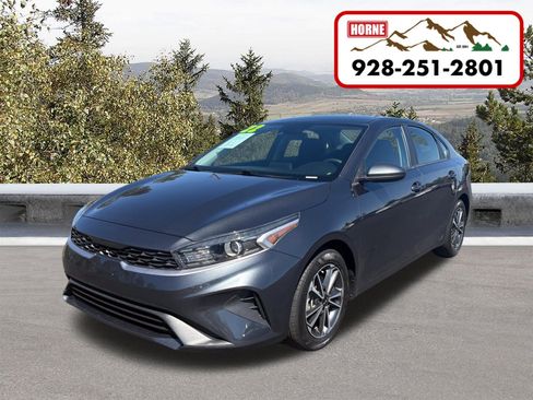 Used 2022 Kia Forte LXS FWD image 1