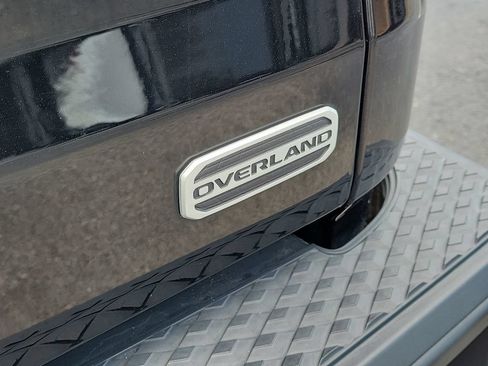 Used 2020 Jeep Gladiator Overland AWD/4WD image 5