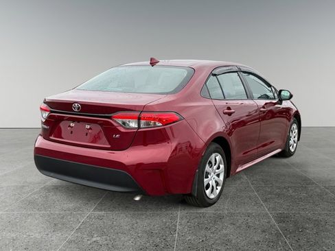 Used 2025 Toyota Corolla LE image 5