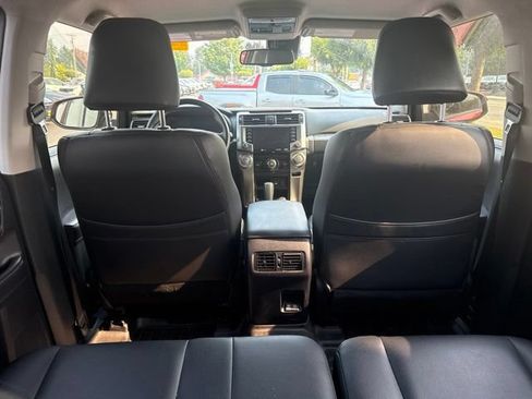 Used 2020 Toyota 4Runner SR5 AWD/4WD image 11