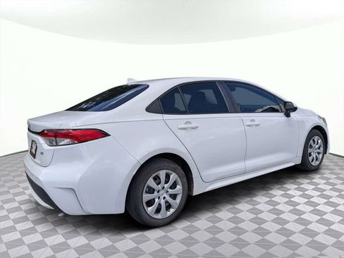 Used 2020 Toyota Corolla LE FWD image 4