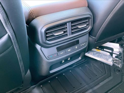 New 2026 Honda Pilot Touring image 18