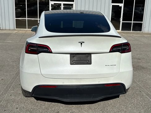 Used 2021 Tesla Model Y Long Range AWD/4WD image 8