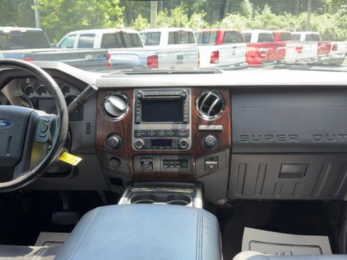 Used 2011 Ford F250 Lariat w/ Lariat Ultimate Pkg AWD/4WD image 12