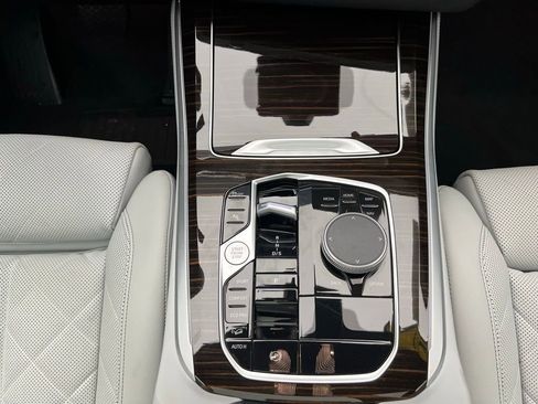 Certified 2025 BMW X5 xDrive40i image 11