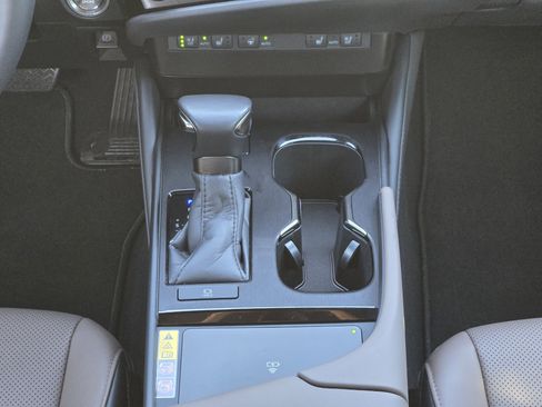 Certified 2025 Lexus ES 350 w/ Premium Package image 28