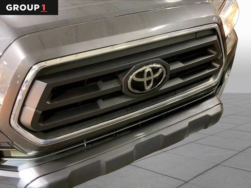 Used 2022 Toyota Tacoma SR5 w/ Technology Package RWD image 30