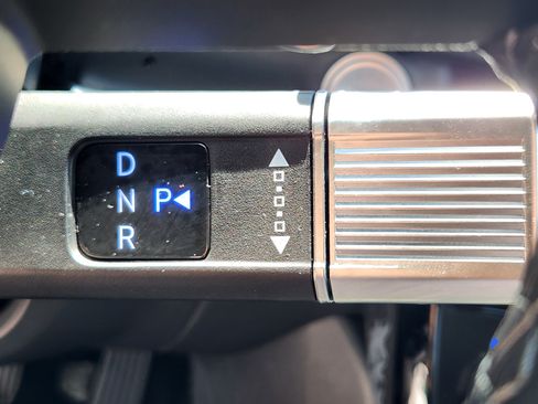 Certified 2025 Hyundai Tucson SEL AWD/4WD image 13
