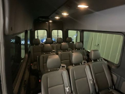 Used 2024 Mercedes-Benz Sprinter 2500 image 15