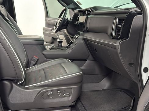 Used 2024 GMC Sierra 1500 AT4X image 18